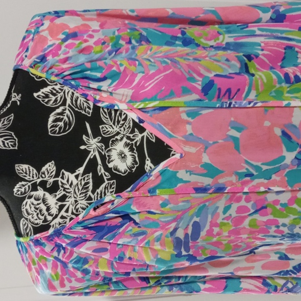 🔴SOLD🔴🦒VERY HTF Lilly Pulitzer🦒 - Willa Top - Picture 7 of 16